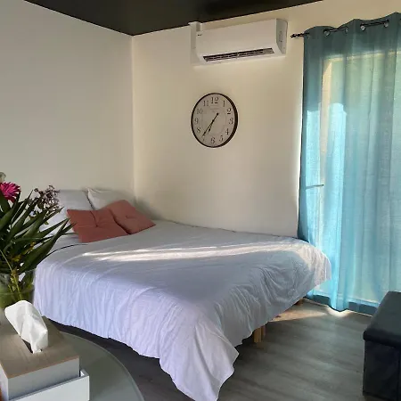 Semesterbostad Le Petit Nous- Cosy Avec Jacuzzi En Anjou Le Mesnil-en-Vallée