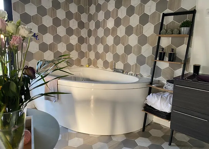 Le Petit Nous- Cosy Avec Jacuzzi En Anjou * Le Mesnil-en-Vallée